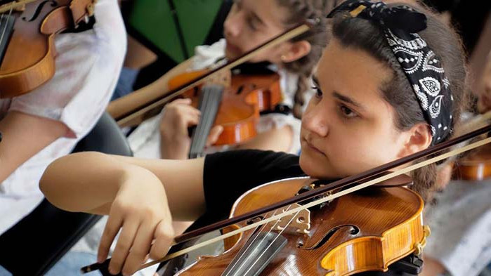 Концерт-изложба изпраща випуск 2020 на НУИ „Добри Христов“